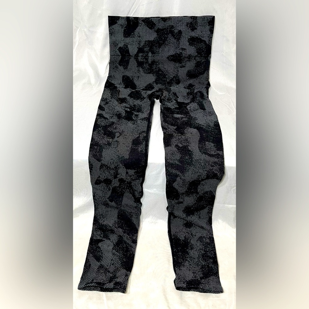 Mono B leggings